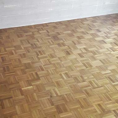 Parquet mosaïque posé dans un appartement à Royan